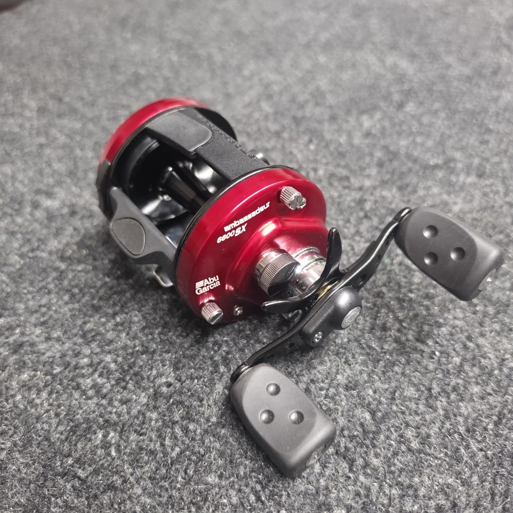 Abu Garcia Ambassadeur SX 6600 Right Hand Baitcasting Fishing Reel. New In Box!